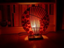 Lampe d'ambiance orange fleurs de nacre tissu et osier design vintage
