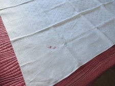 NAPPE BLANCHE DAMASSÉE ANCIENNE monogramme brodé en rouge M S.