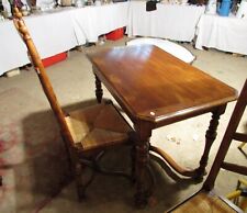 TABLE DE BUREAU AVEC TIROIR ANCIENNE AVEC 2 CHAISES  BOIS MASSIF