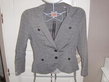 TRES BELLE VESTE FILLE TAILLE 10 / 12 ANS DE MARQUE HUGO BOSS COMME NEUVE
