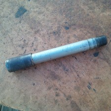 SUZUKI 1000 SV S N axe de roue avant GSXR 600 750 1000 ref : 54711-35F10