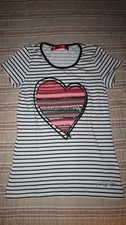 JOLI HAUT TEE SHIRT  DESIGUAL 13/14 ANS TBE MOTIF COEUR