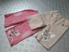 Lot fille 4 ans 2 bermudas beige et rose motif souris broderies bon état