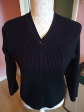 PULL .COTES FINES.COL EN V. TAILLE:38.COLORIS NOIR