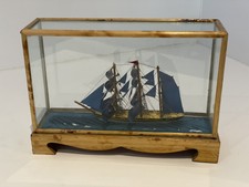 Maquette Bateau Voilier Bois sous verre Ancienne