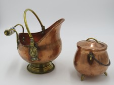 Ensemble de 2 objets en cuivre et laiton. Décoration campagne