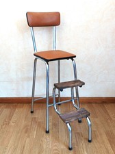 Chaise avec marche pied