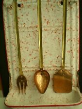 ancien porte ustensiles de cuisine en tole emaillee cuillere fouchette pallette