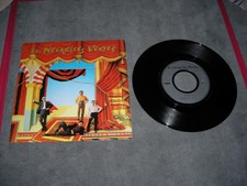 LES NEGRESSES VERTES "Famille heureuse" 45 tours France 1991