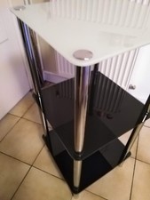 Étagère d'appoint en verre et chrome 3 étages en parfait état