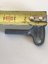 RARE Ancienne clé jouets MONT BLANC carré 3 mm (clef) key jouet vintage ANTIQUE