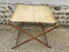 Ancienne table à langer pour bébé ou plan de travail militaire pour médecin