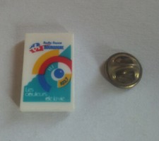 Pin's Radio France Bourgogne (France Bleu) 103.7 Pins Pin Badge