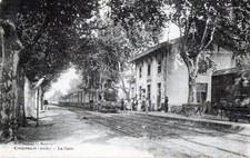 CPA 11 COURSAN LA GARE (MAGNIFIQUE TRAIN EN GARE