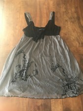 ROBE (M) NOIRE GRISE douce Motifs "Mousseline+voile dessiné" bretelles soyeuses