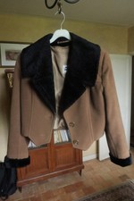 veste courte beige brun clair col fausse fourrure noire T 40 TBE