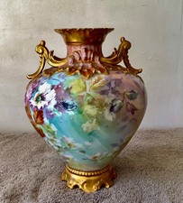 Ancien VASE Fin XIXeme / Déb1900 en PORCELAINE Décors Floral Polychrome Signé LR