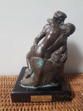 Le Baiser, reproduction en bronze d'après l'eeuvre de Rodin