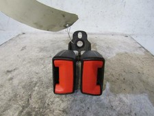 Attache ceinture arriere droit FORD FOCUS 2 PHASE 1 BREAK Essence /R:24379047