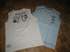 2 TEE SHIRTS SANS MANCHES TAILLE M MOTOR BIKES 76 BLANC ET BLEU CLAIR
