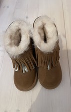 Uggs Taille 7/eu 25 filles Beige Daim à franges
