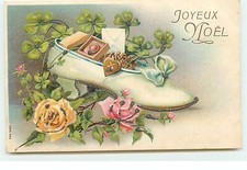Carte Gaufrée et Strasses - Joyeux Noël - Chaussure avec des cadeaux ded - 19156