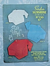 VINTAGE KNITTING PATTERN 3 enfant jerseys Sirdar Sunshine DK Âge 2 4 6 garçon fille