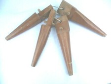 4 pieds bois coniques en Hêtre pour commodes , armoires , lits  des années 60
