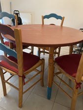 ensemble table et chaises de cuisine