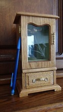 BOITE à BIJOUX 1 TIROIRS et  VITRINE en BOIS MASIF et VERNIS