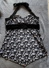 REF 125 / Haut Dos Nu Noir Blanc Gris VIA CODE Taille M 