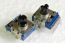 Deux potentiomètres ALPS :Lecteur de cassette SONY TC-WR520,Pièces détachées.