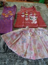  layette=== lot fille9/12mois apiéces ,jupe et 3hauts assortis 