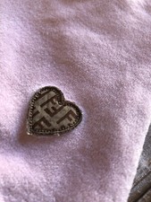 Adorable authentique FENDI bébé amour rose cœur bébé chapeau capuche 3 mois