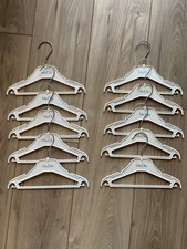 Dior Lot De Cintres Baby Dior