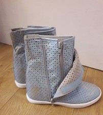 Nouveau-Chaussures en cuir-bleu-or-Hidden Wedge-Taille 4-livraison gratuite