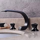 Salle de bains de cuisine en forme de faucille, baignoire