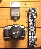 Nikon Appareil Photo Reflex FM-10 avec Objectif Zoom